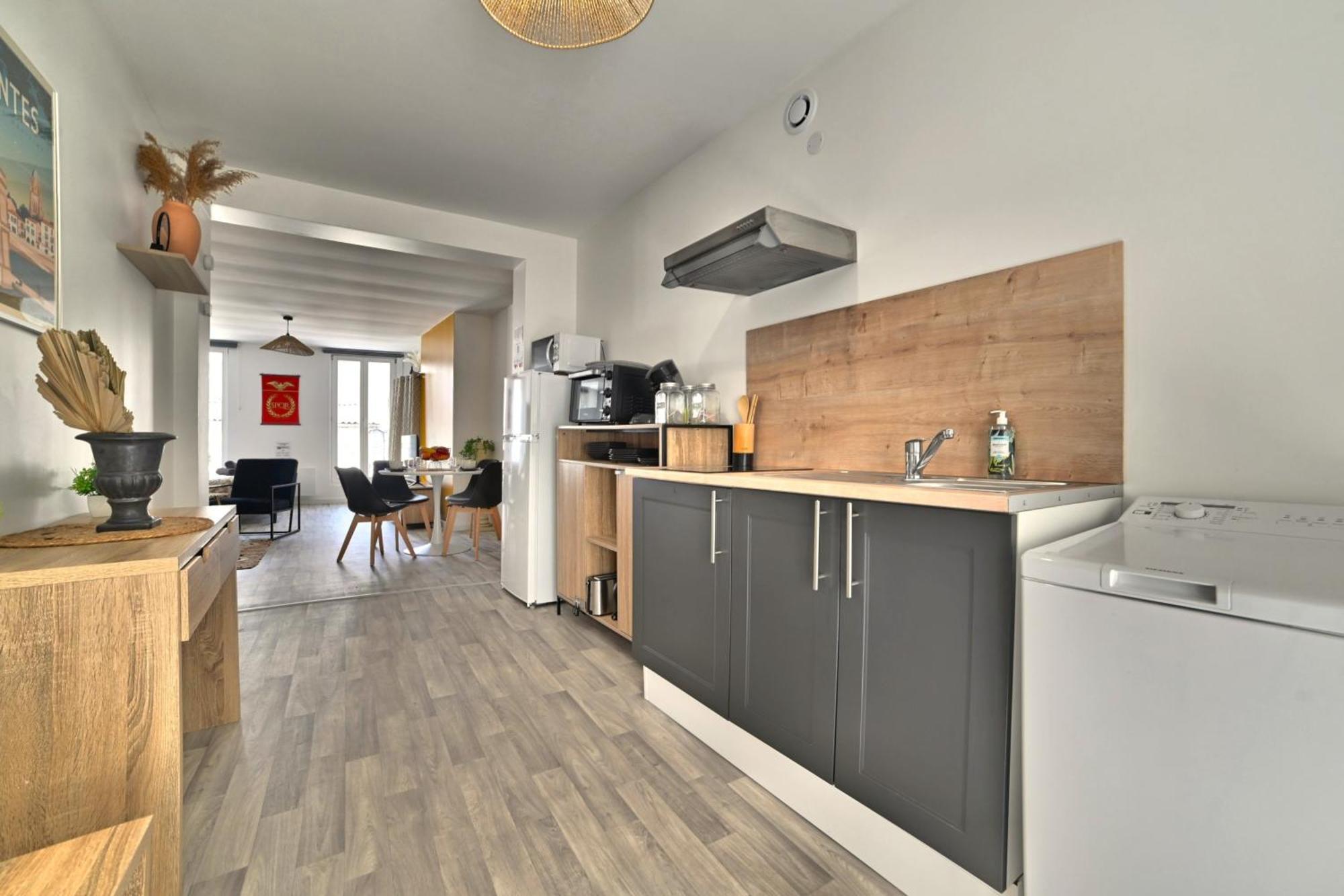 Ave Cesar - Confort Moderne & Charme Gallo-Romain - Coeur De Ville - Tv 4K - Fibre Saintes Exterior photo