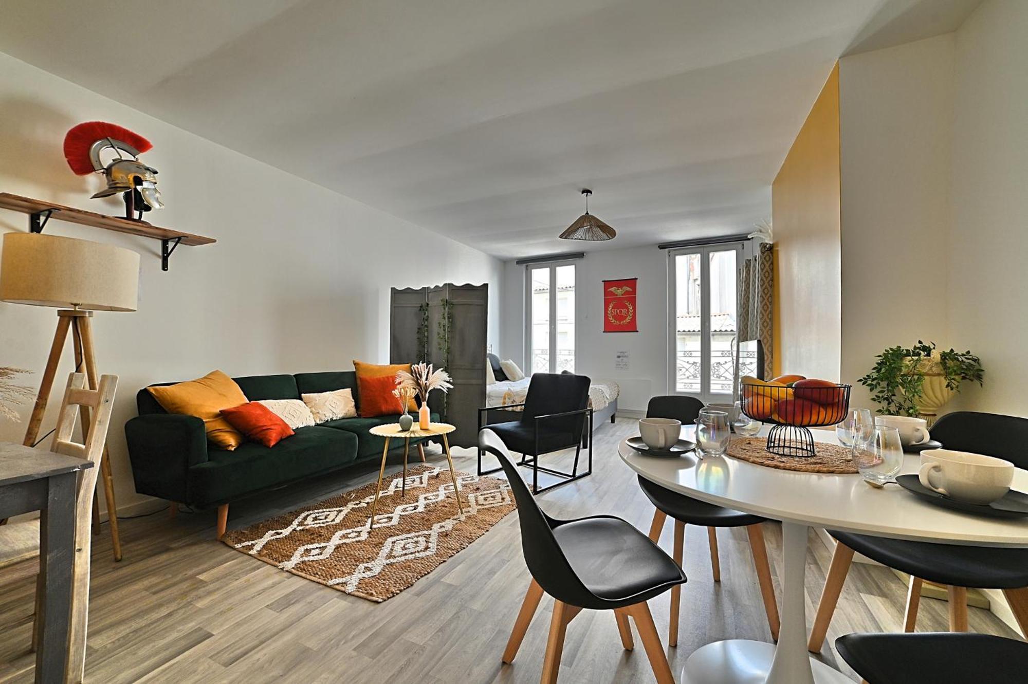 Ave Cesar - Confort Moderne & Charme Gallo-Romain - Coeur De Ville - Tv 4K - Fibre Saintes Exterior photo
