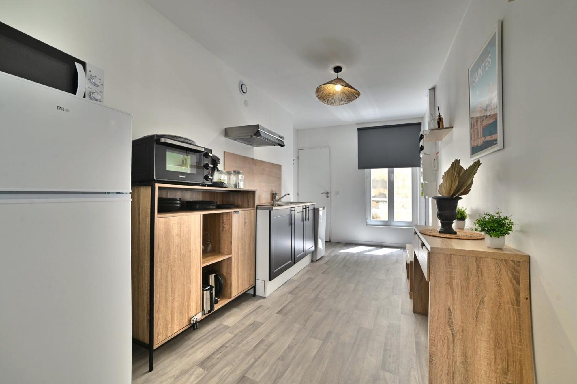 Ave Cesar - Confort Moderne & Charme Gallo-Romain - Coeur De Ville - Tv 4K - Fibre Saintes Exterior photo